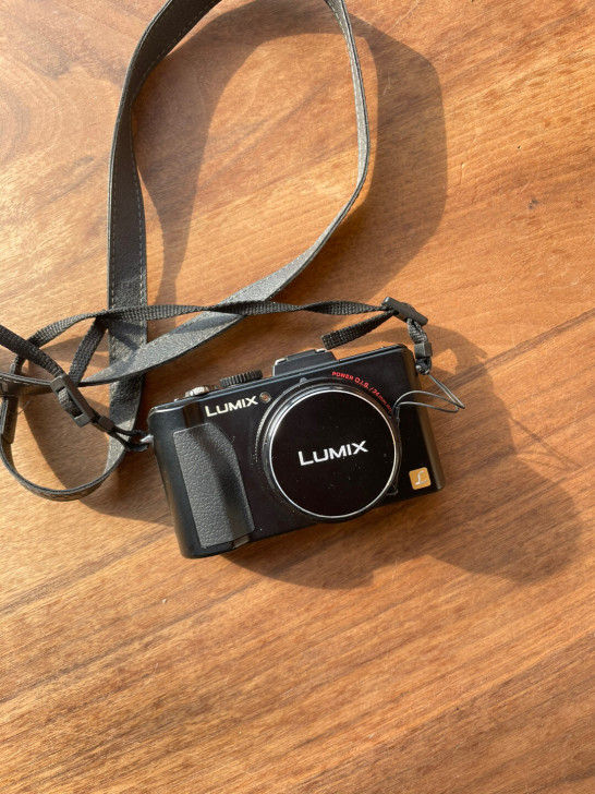 松下 lumix lx5 卡片机，大学时买...