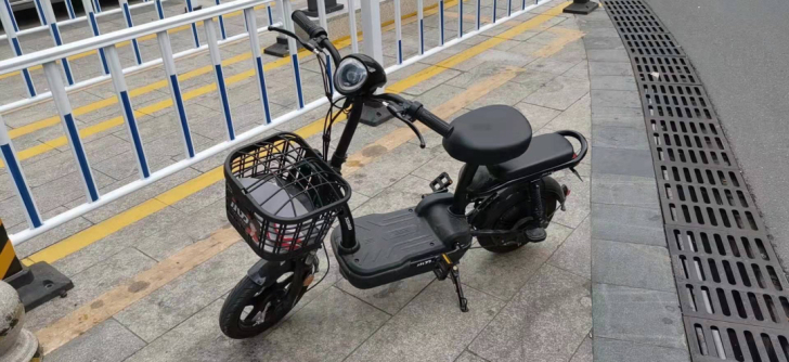 99新 小刀电动电动车 20年12月专柜买...