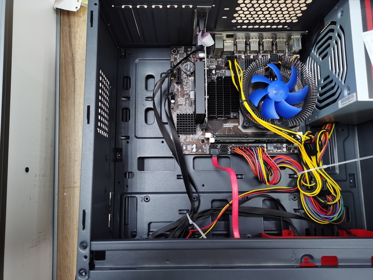 CPU:i7-920   主板x58  内...