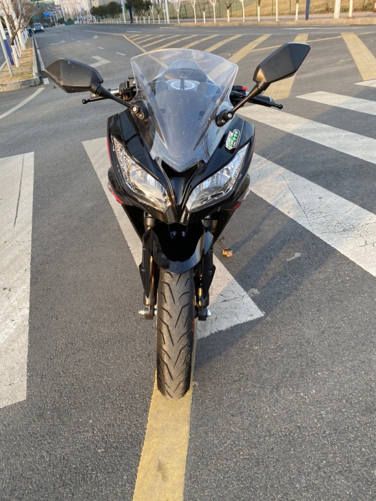 二手摩托车，公路赛便宜卖，国四的，电喷可以...