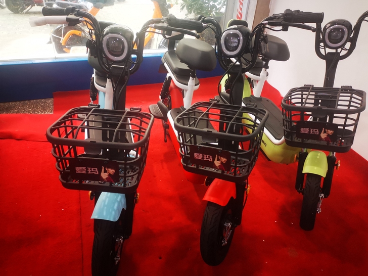 爱玛电动车48V20A大电池，女士款学生款