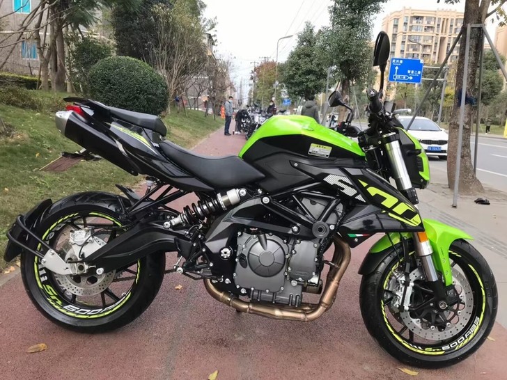 摩托车实体店，街车，跑车，踏板，复古，越野...