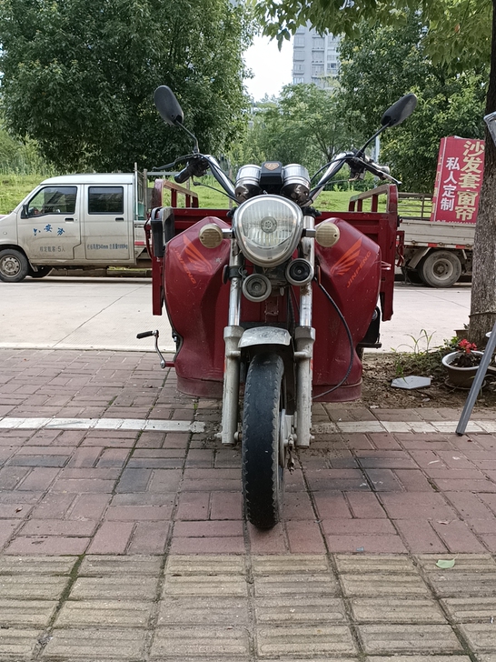 摩托三轮车，自己用的，刚刚买了小飞虎，三轮...