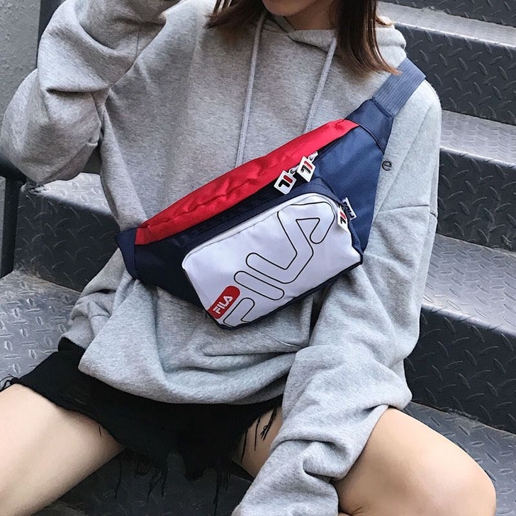 斐乐FILA韩版印花字母运动休闲情侣腰包跑...