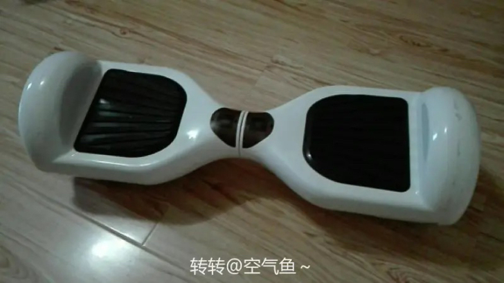 智能平衡车，扭扭车，基本全新，玩了不超过四...