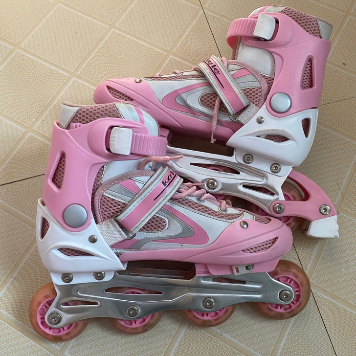 成人轮滑鞋溜冰鞋