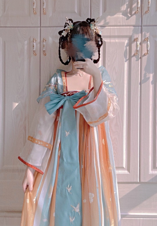 十三余遇见神鹿汉服