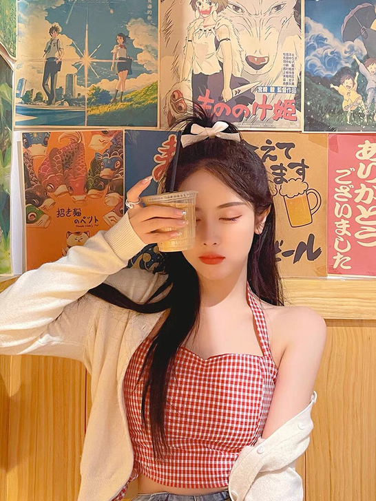 林珊珊格子挂脖背心短款上衣