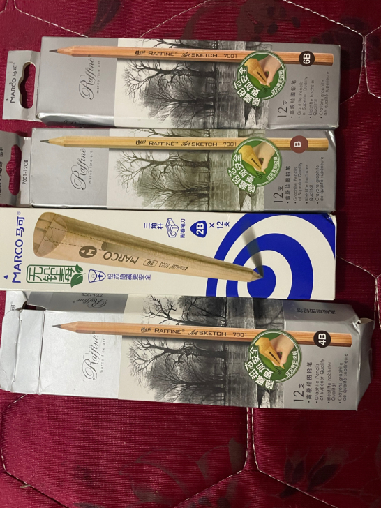 马克铅笔毕业了用不上了第二张是里面铅笔的数量