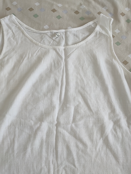 女款背心,九成新,售出不退换哟