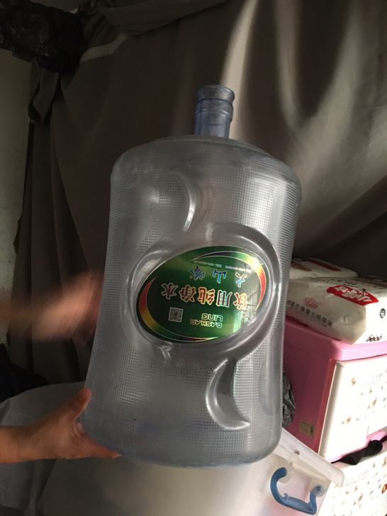 桶装水空桶