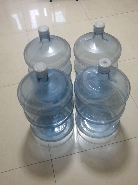 饮水机桶4个，现在不用，同城自取，郑东新区...