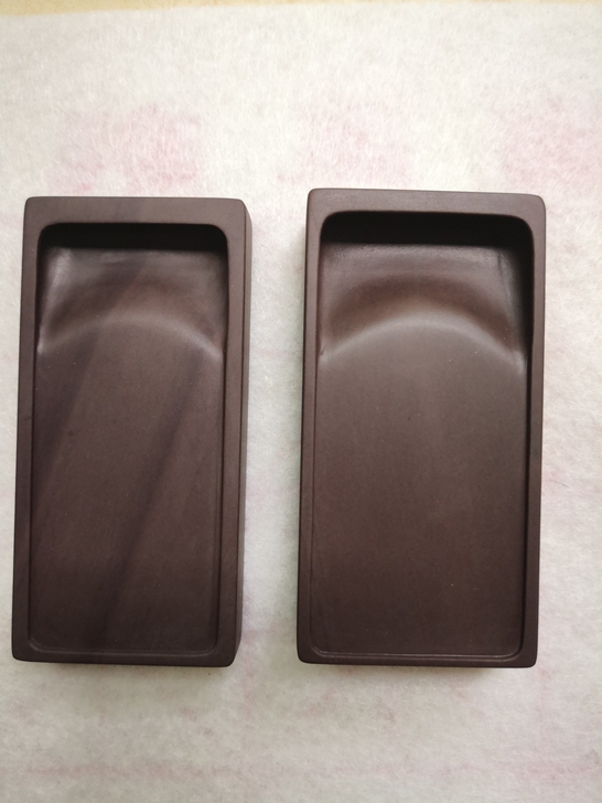 端砚  宋坑  猪肝红 把玩小而精，带麻布...