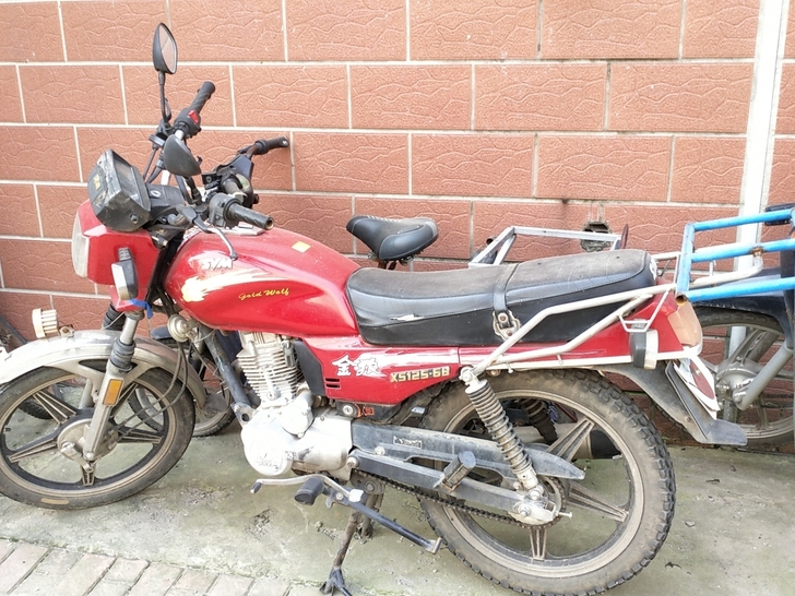 自用的摩托车买车了不用了有想法的来电138...