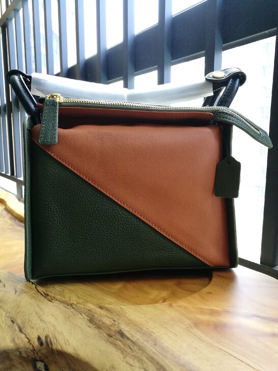 全新真皮小众设计单肩斜挎包手提包女包