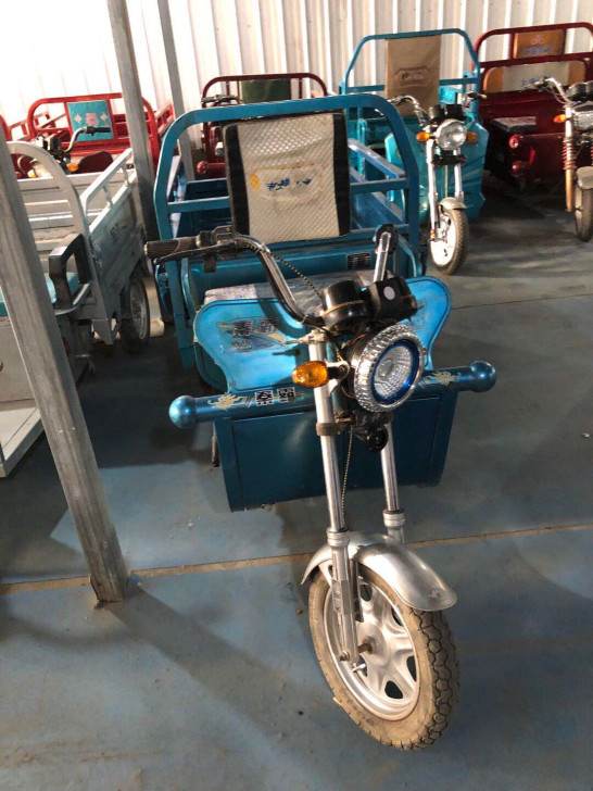 二手三轮车低价出售出租  一米三空车550起