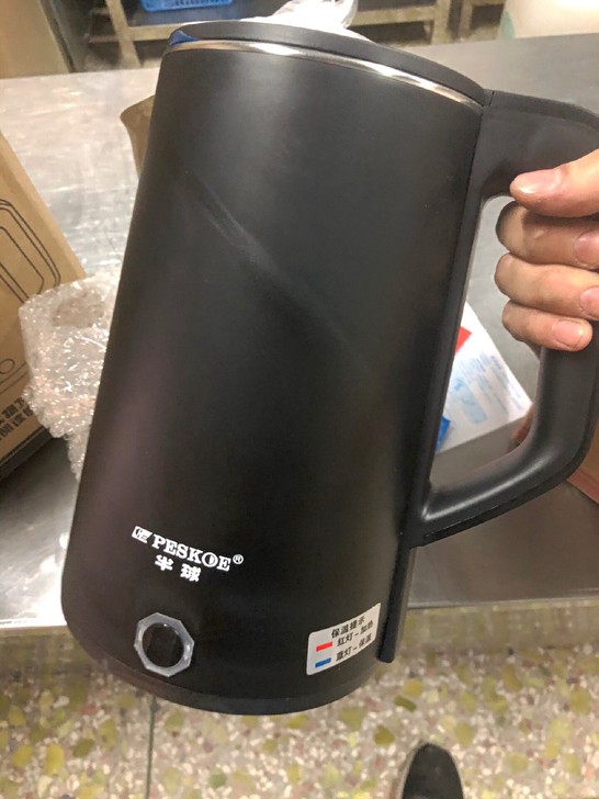 全新电热水壶，线下超市库存，白菜价便宜出了