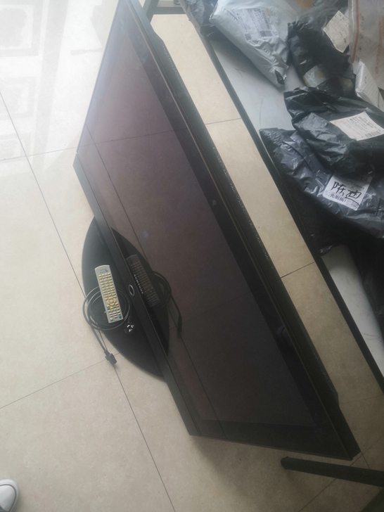 等离子电视机，剧组拍戏用的，正常使用，出给...