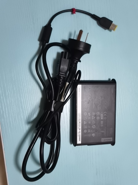 联想原装135W电源适配器