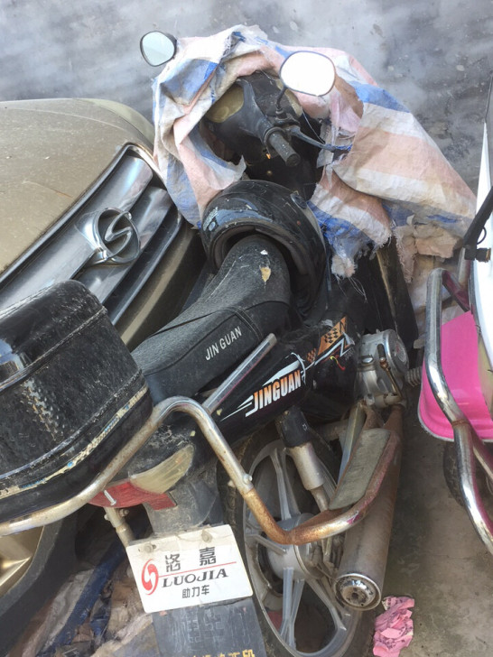 嘉玲摩托车500元