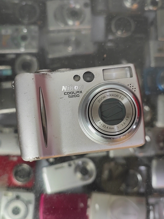 尼康Nikon E5200 CCD数码相机...