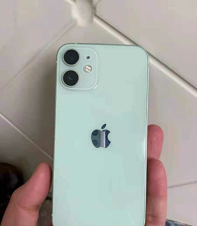 苹果12绿色128G个人一手自已 无可磕碰...