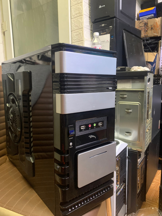 I5四核电脑主机120固态加500g机械！...