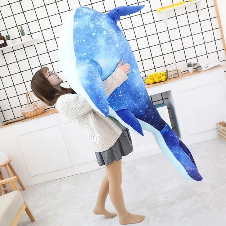 创意庄周的坐骑鲲公仔大鱼毛绒玩具睡觉抱枕布...