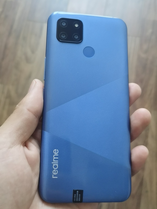 realme  realme Q2i (5...