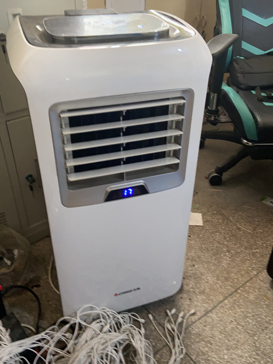 大1.5p 移动空调,当初买1500多,很...