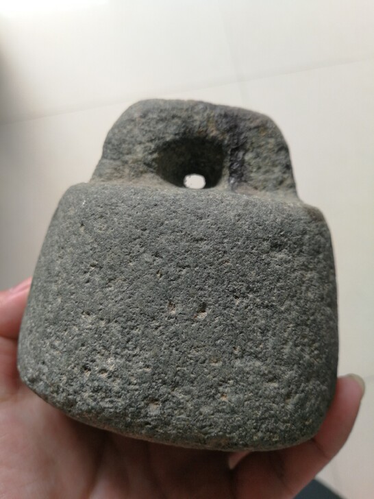 老石头，早期石权，风化程度明显。三包老。喜...