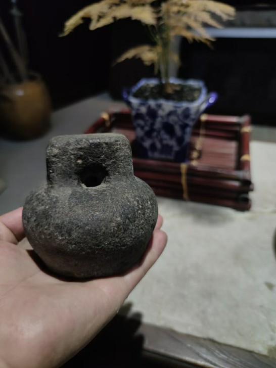 清代 小权 石雕 尺寸高9直径9厘米