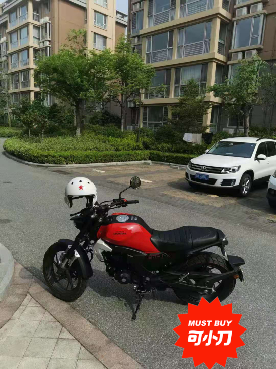 本田型号是cb190tr复古摩托车，行驶5...