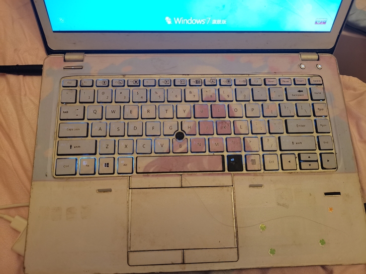 惠普电脑哪一款我忘记了,用了很多年