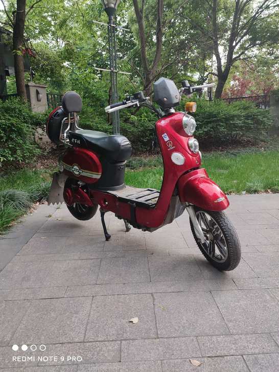 红色小龟二手电动车9成新，永久黄牌 白菜价...