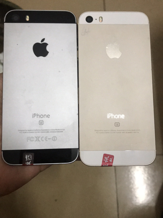 苹果se手机，64g，无锁无id，插卡直接...