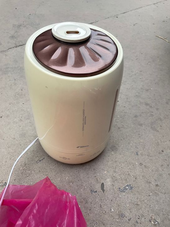 购于京东，加湿器闲置了，放了好久不知道能不...
