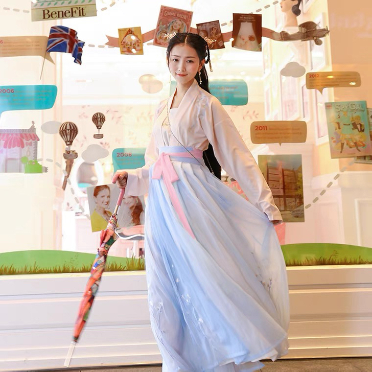 重回汉唐 轻梦原创设计 汉服女 日常绣花对...