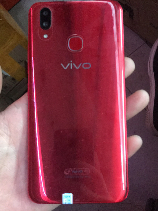 VIVO X21a 6加128G 大内存。...
