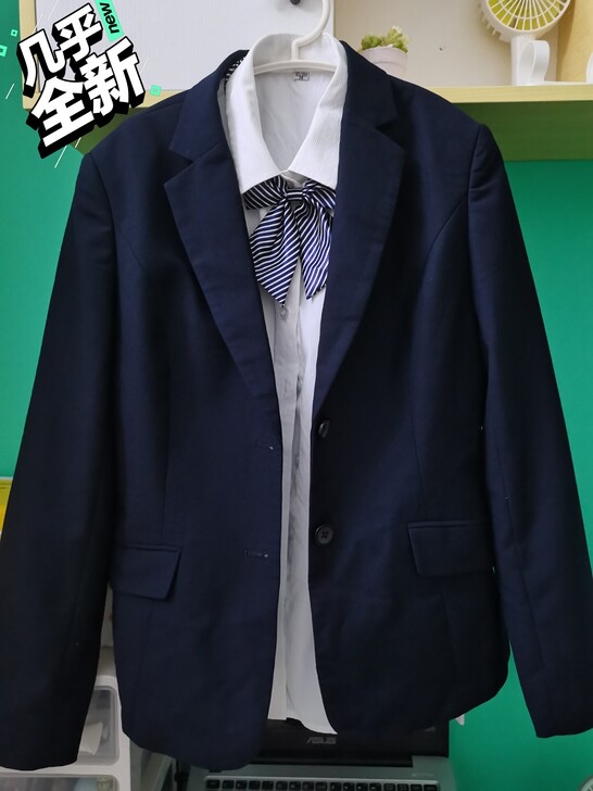 正装一套（衬衫+外套+裤子）蓝色  我身高...