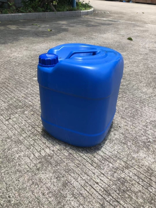 塑料桶 有几十个