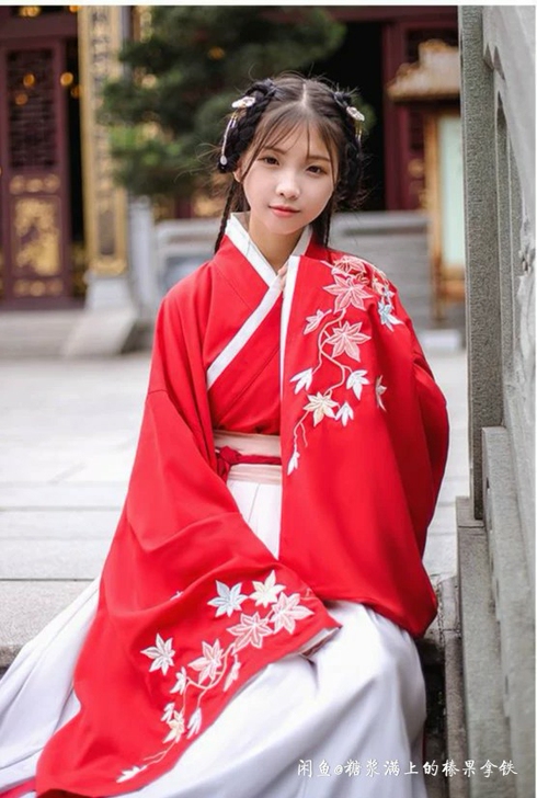 汉尚华莲枫叶交领汉服