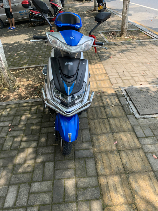 出售一台金箭72v23A金超威电池6个、购...