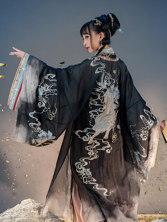 十三余小豆蔻儿 麒麟幻梦 小梦联名款 刺...