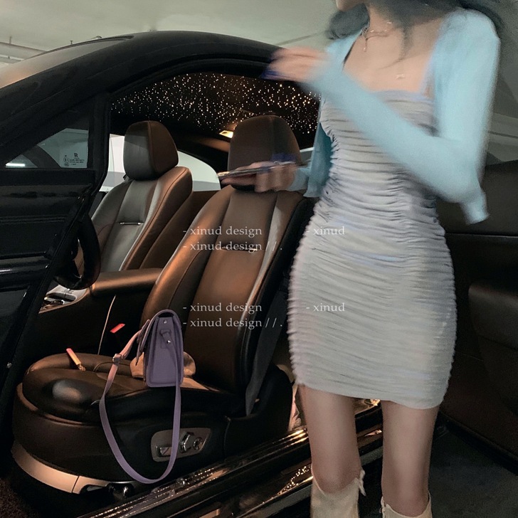 XINUD美哭的蓝蓝 A妹专属短款褶皱连衣...