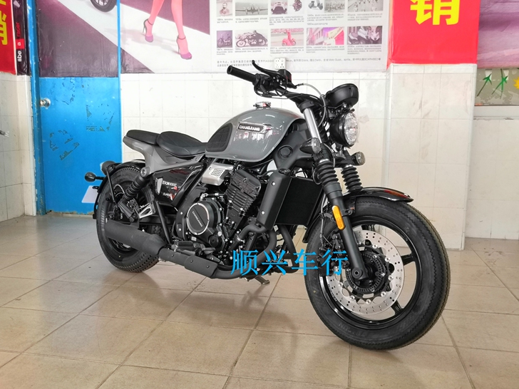 双缸水冷400cc复古巡航摩托车，长江bo...