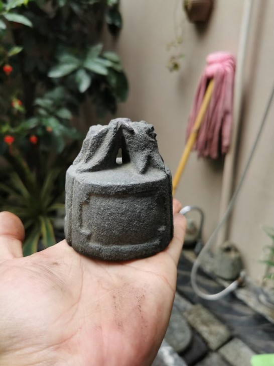 青石小石权,俩石榴把加开窗坨,老石新工,特价