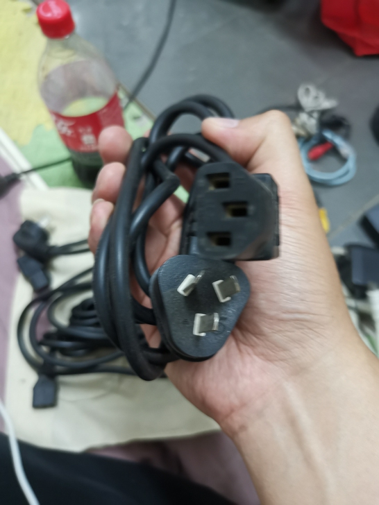电脑电源线，电饭锅电源线，各种电源线