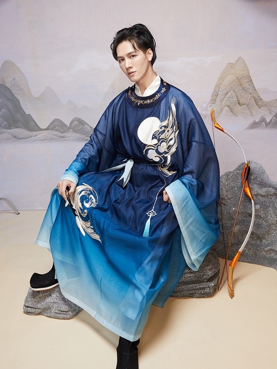 十三余如梦令后羿圆领汉服男