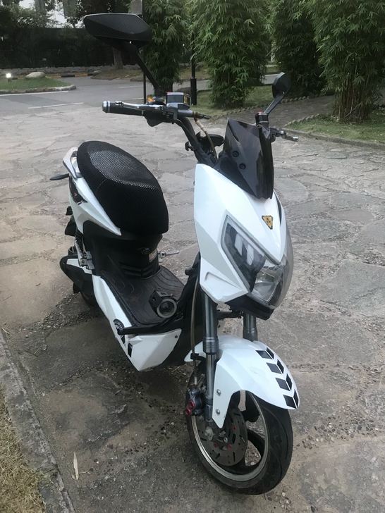 绿源光阳电动车 72v20a 有牌有证